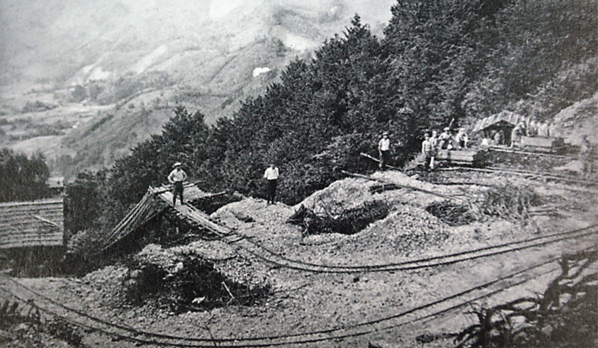 昭和30年頃トロッコで石灰を輸送